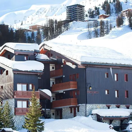 Apartment Les Arolles - 1800, For 4 People *