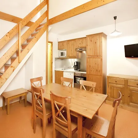 Les Arolles - 1800, For 4 People Apartment La Plagne