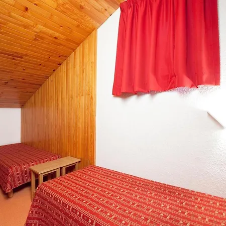 Les Arolles - 1800, For 4 People Apartment